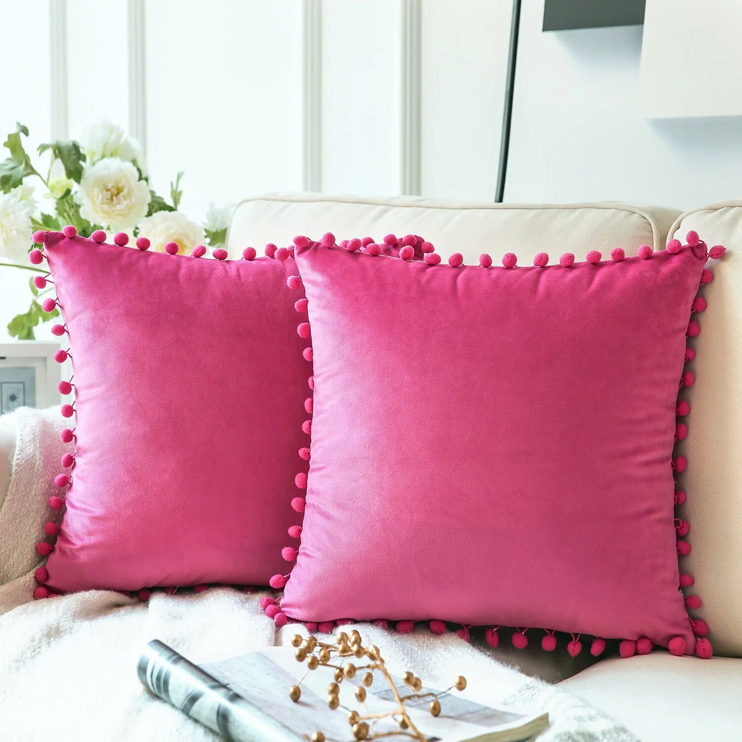 Яркие подушки. Розовые подушки в интерьере. Яркие подушки в интерьере. + Подушка розовый.