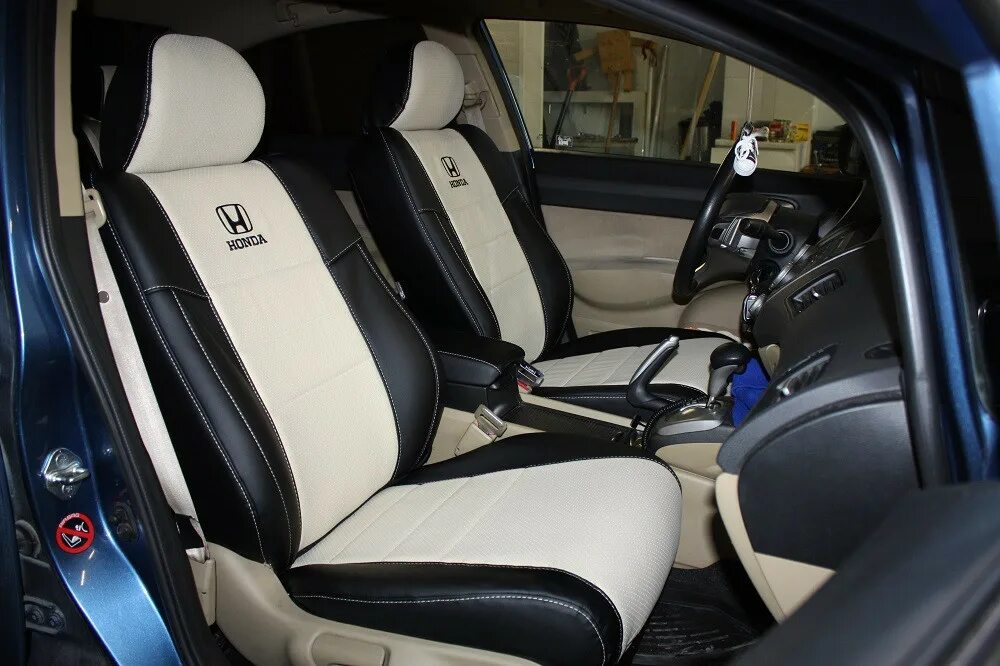 Чехлы хонда аккорд 7. Автомобильные чехлы honda. Автомобильные чехлы honda. Родные чехлы на японские машины honda. Сиденья honda element 2003.