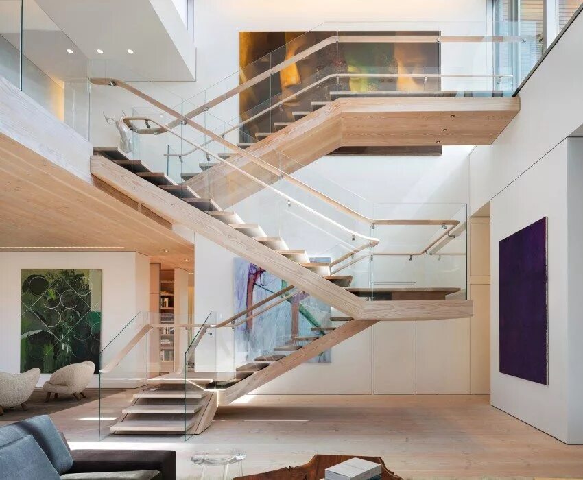 Грейнджер холл особняк лестница. Лестница в интерьере. Лестница в доме. Холл с лестницей в частном доме. Красивые интерьеры домов.