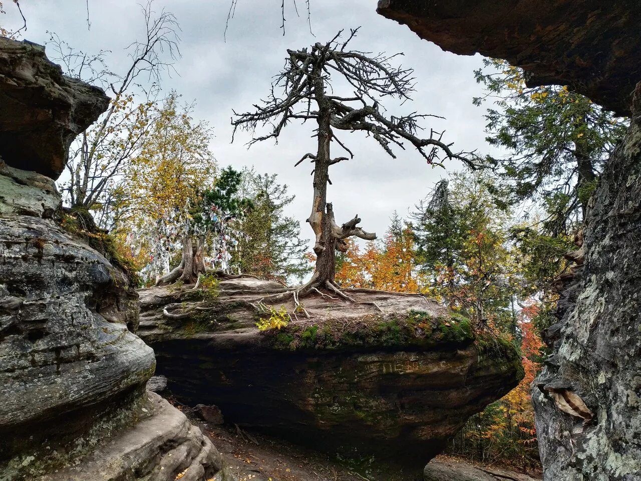 кунгур каменный город пермский край. пермский край город губаха каменный город. каменный город губаха. маршрут горный пермский край каменный город. каменный город челябинская область.