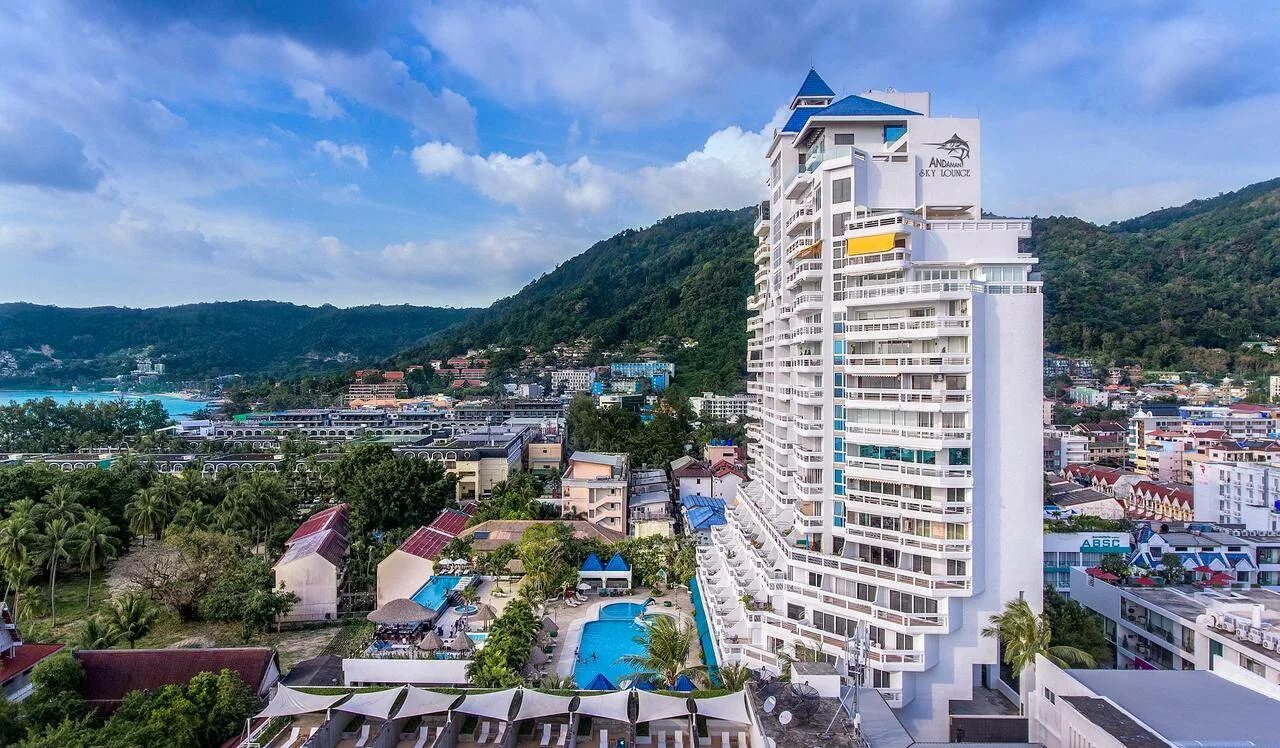 Andaman beach suites. Андаман Бич Патонг. Andaman Beach Suites 4*. Andaman Beach Suites Hotel 4 * Пхукет (Патонг). Патонг лучшие отели.
