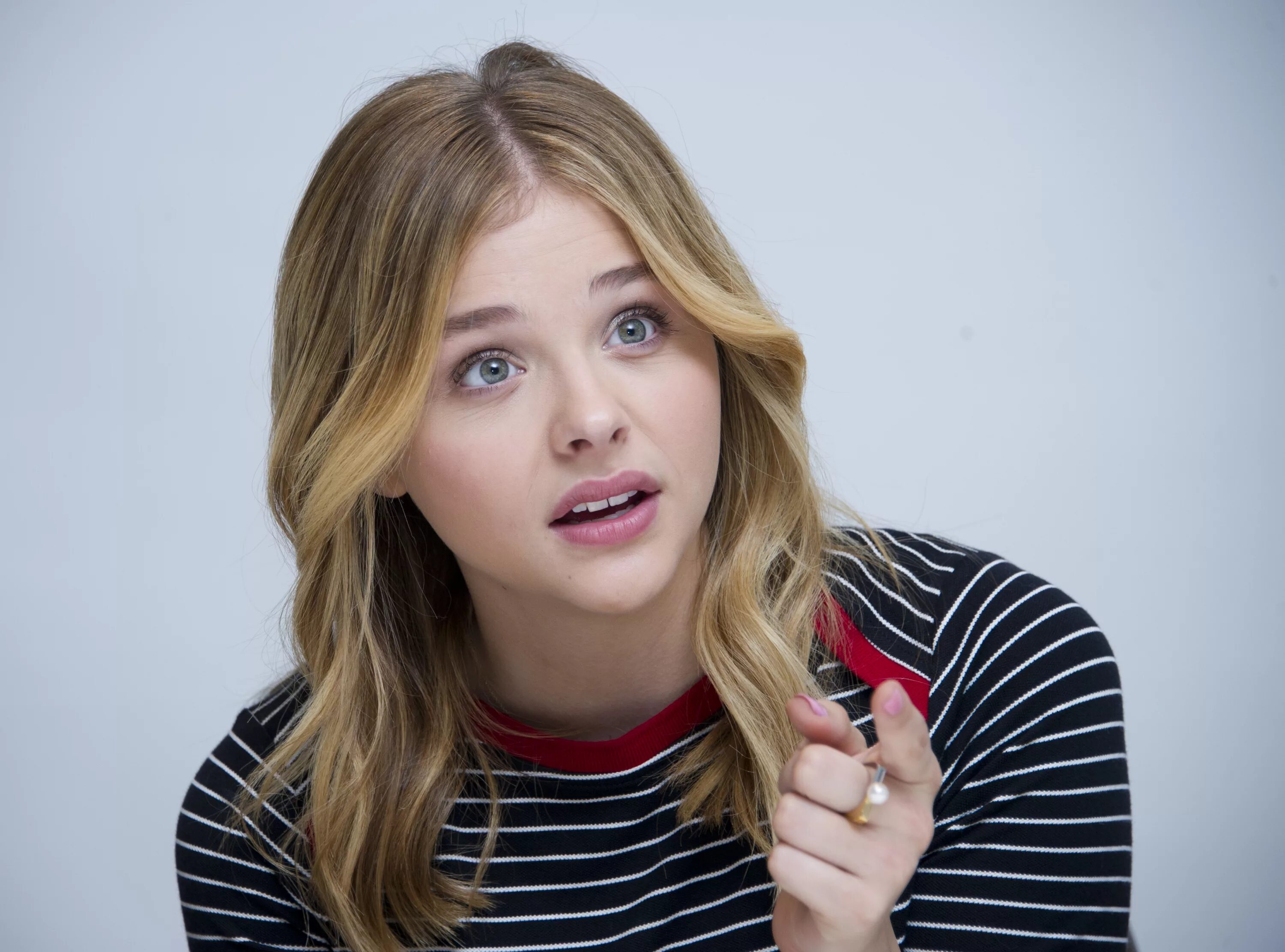 Chloe Grace Moretz. Удивленные звезды