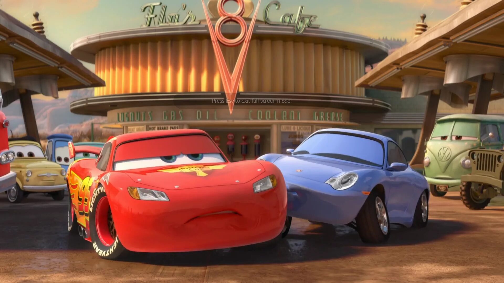 Тачки 2 человек. Тачки салли и маккуин. Тачки 2 - cars 2 (2011). Тачки 2 человек. Маккуин и салли тачки 2.