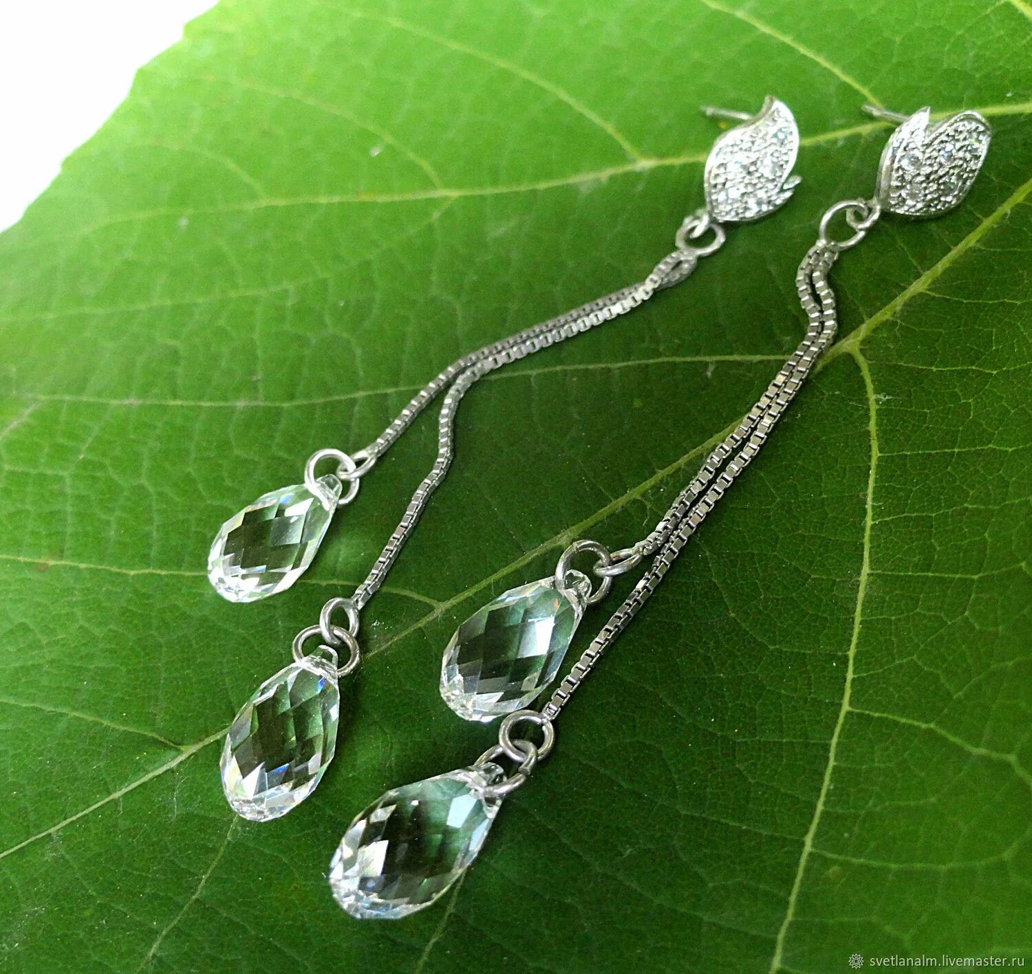 Серьги капельки из эпоксидной смолы. Кулоны из эпоксидной смолы. Красивые кулоны. Украшение капелька на шею. Бижутерия капелька.