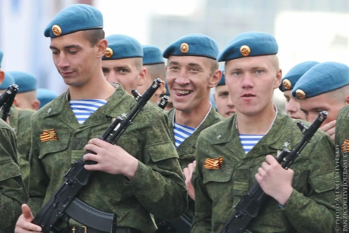 Военная форма десантника. Современная армия. Современная форма ВДВ. Российский солдат. Вс рф фотошоп