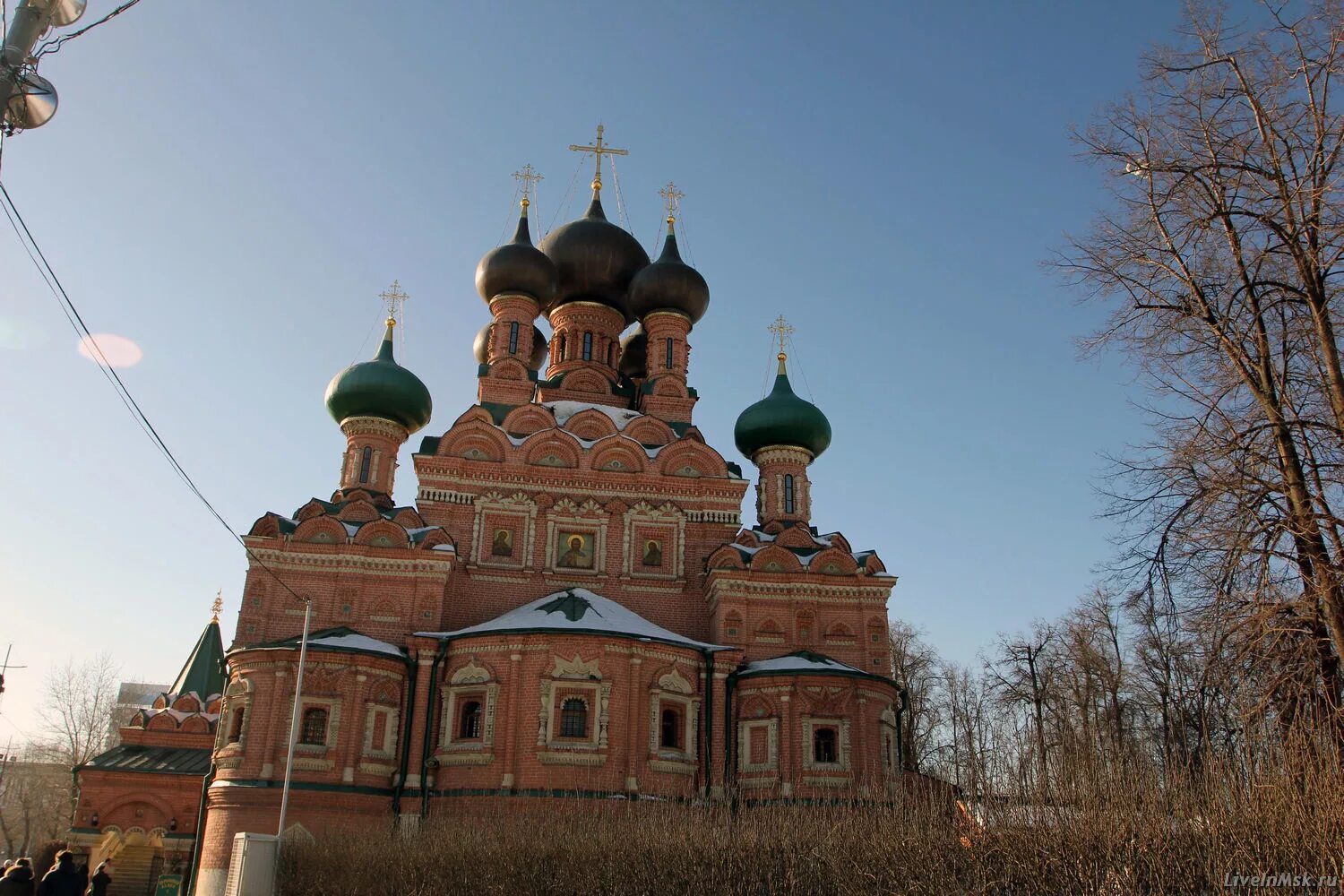 Храм Живоначальной Троицы в Останкино. Троицкая Церковь в Останкино. Храм Троицы Живоначальной в Останкине внутри. Церковь Троицы в Останкине в Москве.