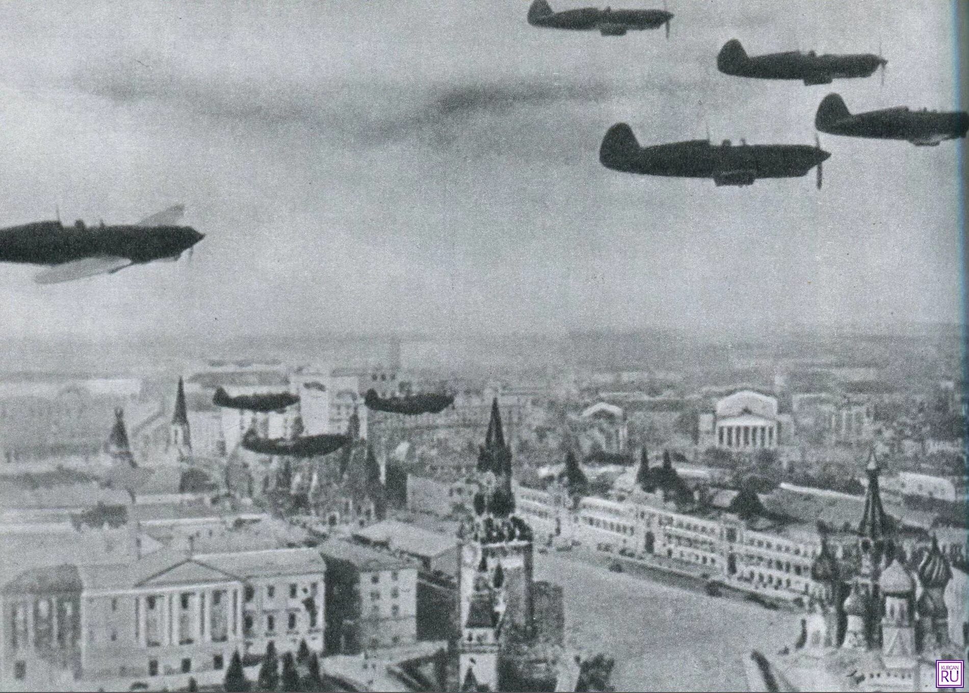 Первый налет на москву. Налет немецкой авиации на Москву 22 июля 1941 года. Бомбёжка Москвы 1941. Битва над Москвой 1941.
