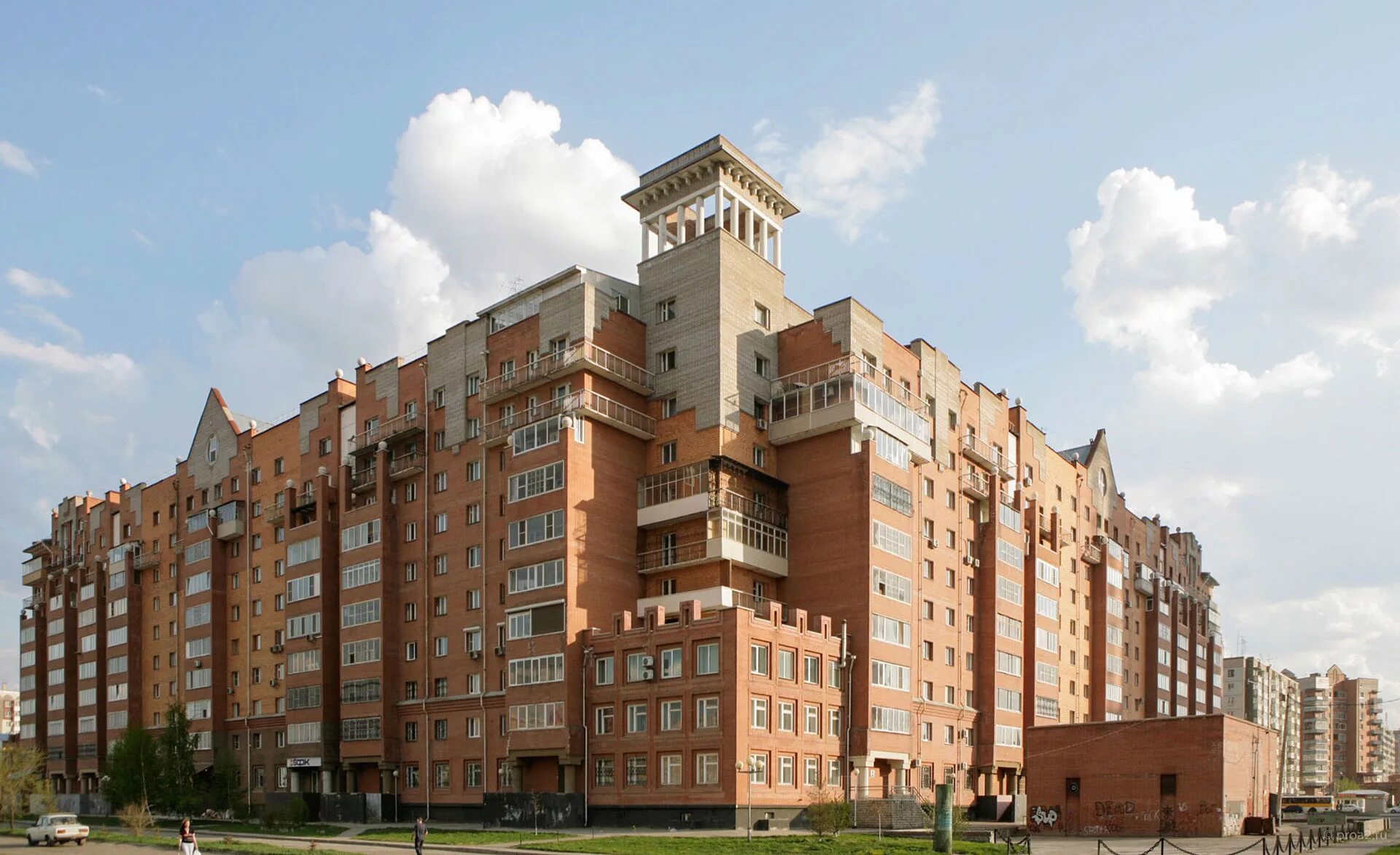 Многоквартирный дом в россии. Жк мельница дом 2. Старокубанская 25. Цветной бульвар калининград артиллерийская. Микрорайон губернский краснодар.