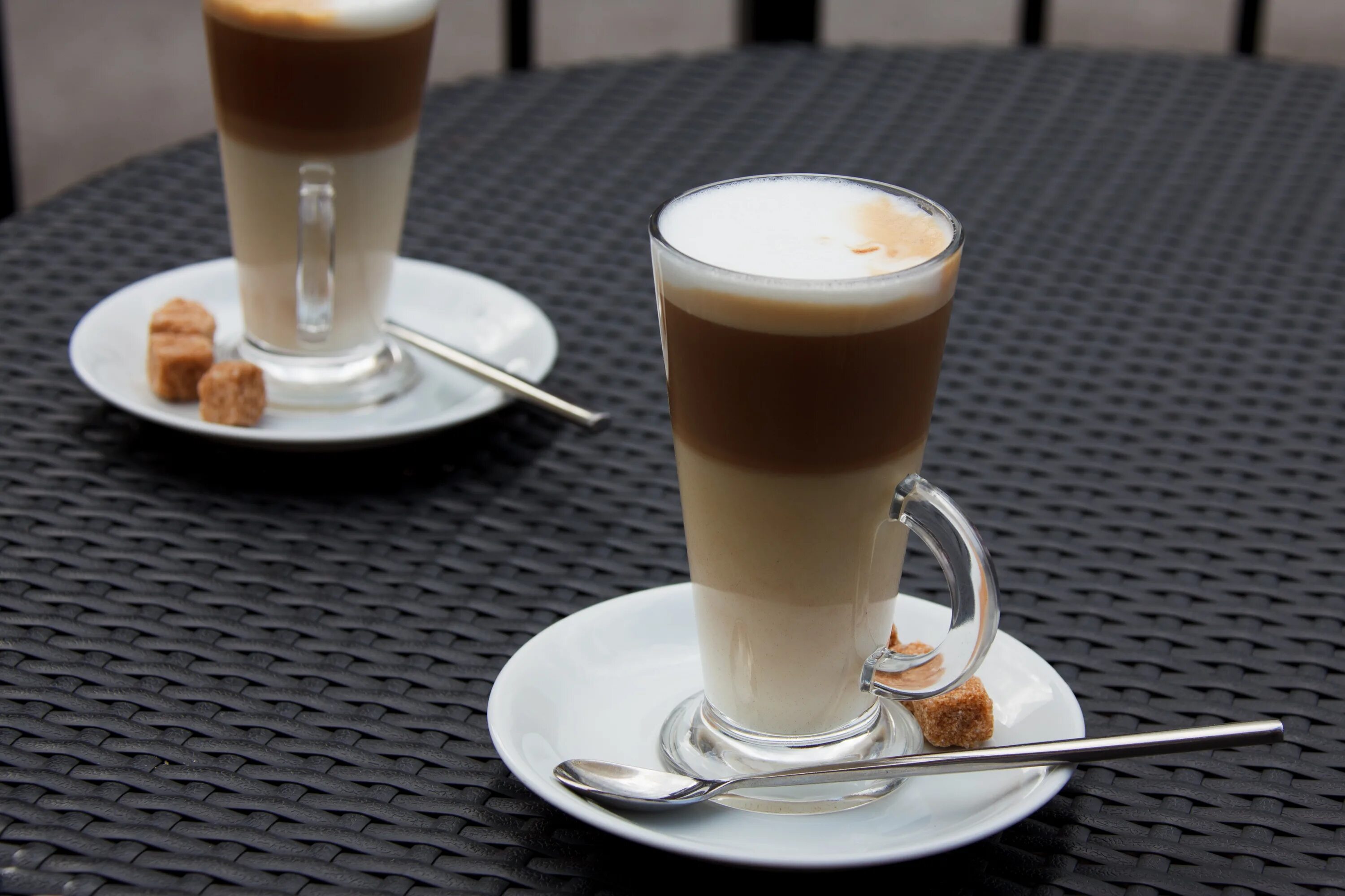 Латте макиато. Кофе латте Macchiato. Капучино макиато эспрессо. Кофе латте 200мл.