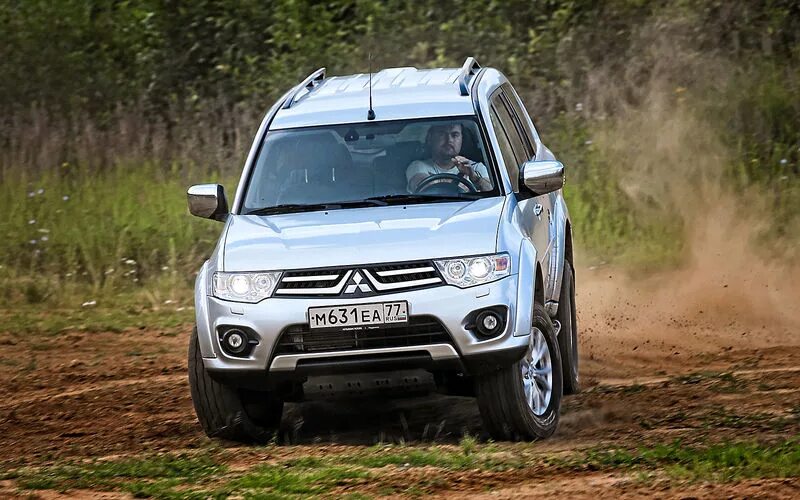 Митсубиси паджеро спорт для бездорожья. Mitsubishi pajero sport полный привод. Mitsubishi pajero sport полный привод. Мицубиси спорт 380. Mitsubishi pajero sport 2025.