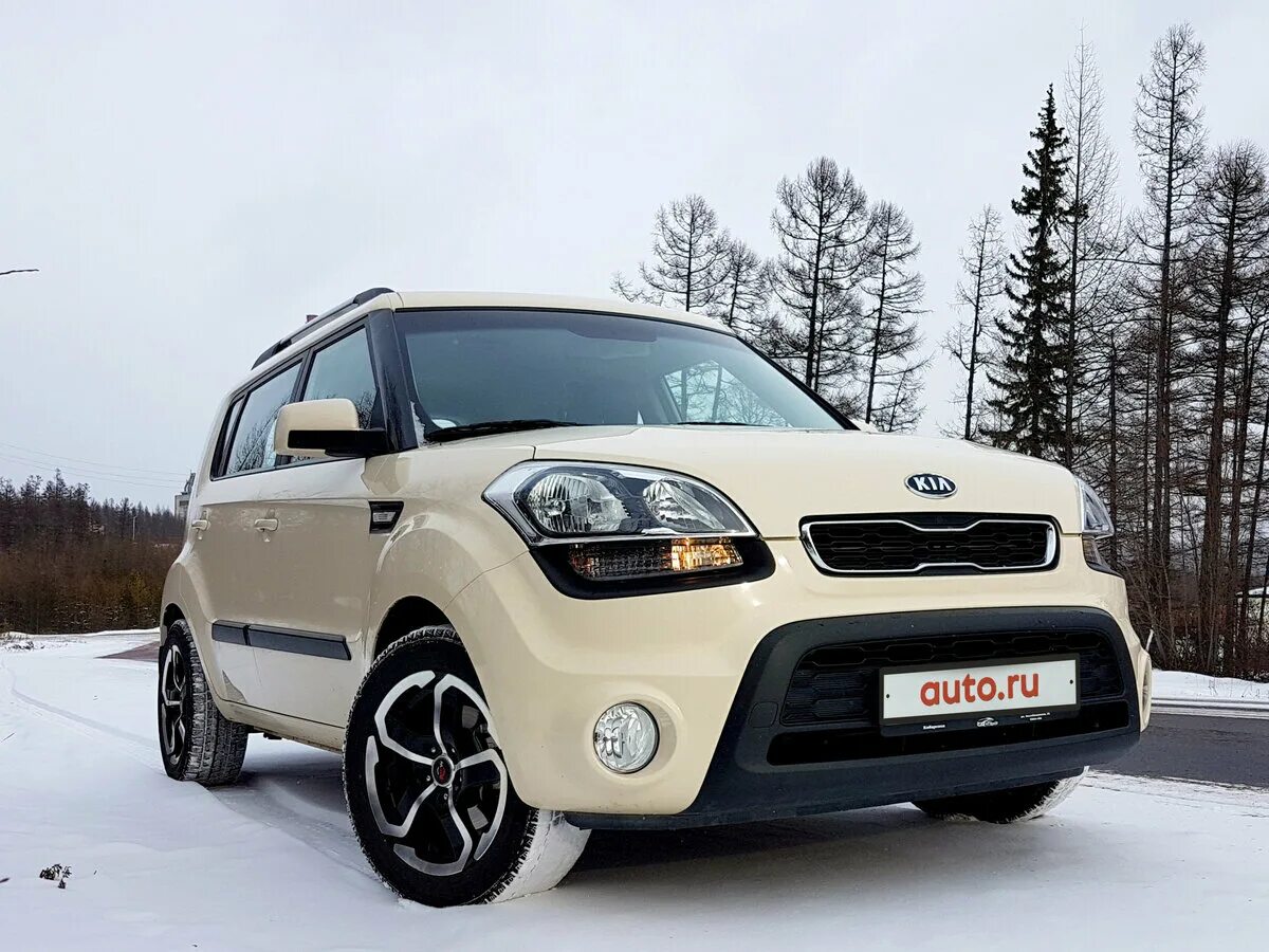 Киа соул бежевый. Kia Soul 2014 бежевый. Киа соул 2011 бежевый. Киа соул молочный.