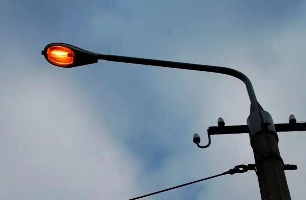 Фонарные столбы в городе