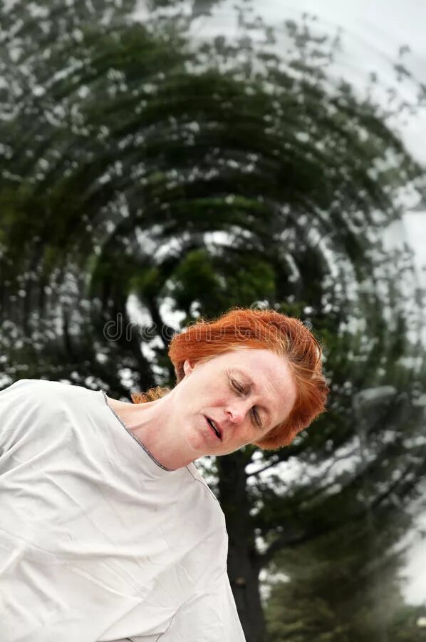 I feel dizzy. Головокружение Эстетика. Эстетика кружится голова. Головокружение фото. Кружит голову фото.
