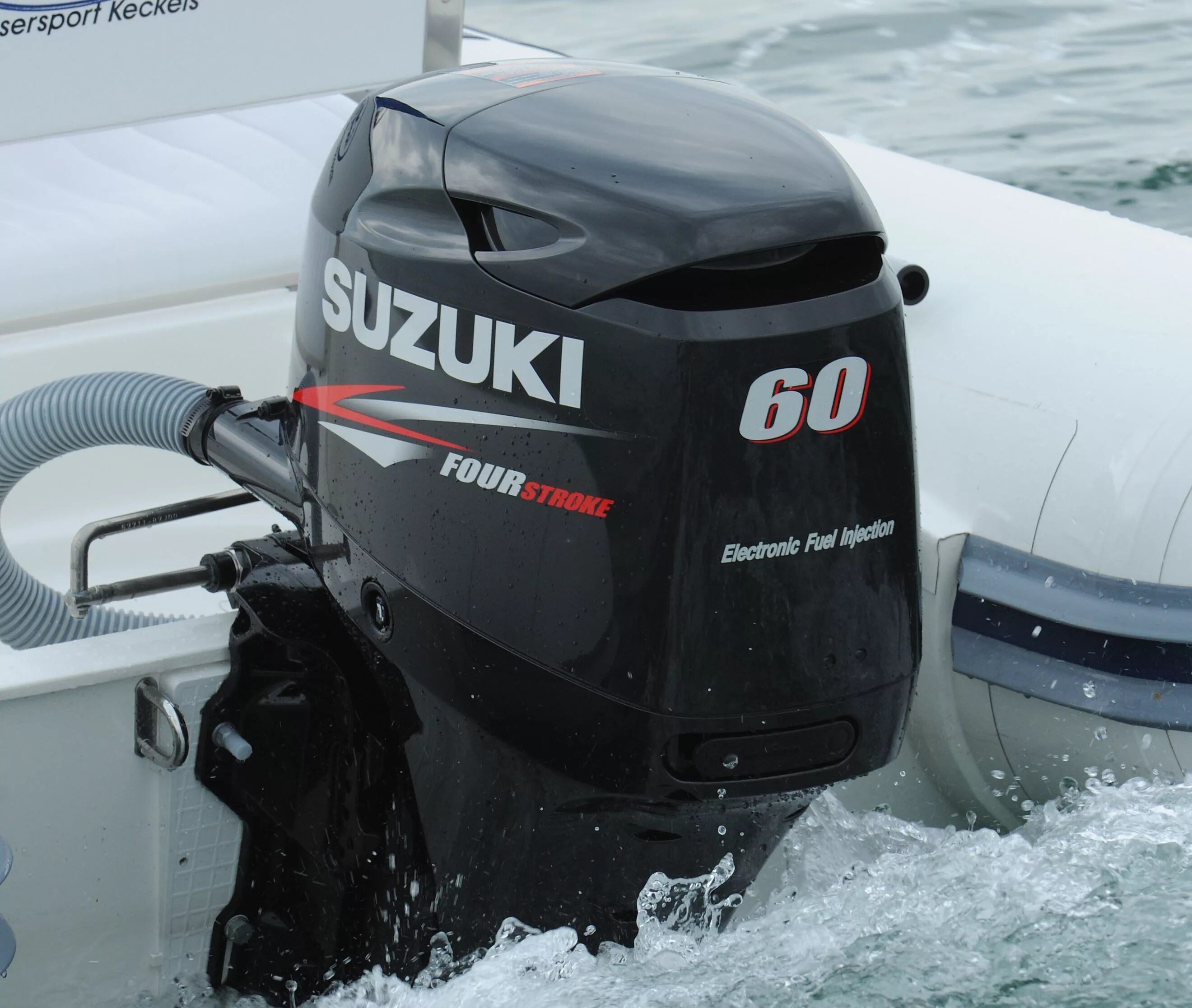 Сузуки 60 4 х тактная. Suzuki df 60 ats. Мотор сузуки 4х тактный df60atl. Сузуки 60 4 х тактная. Лодочный мотор suzuki df60atl.