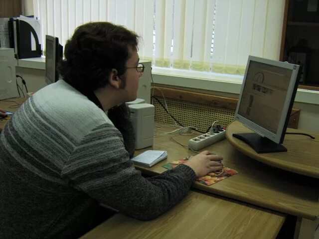 Инет 2009. Какие товары размещаются в объявлении интернет рекламы. Количество подключенных устройств к интернету вещей. Интернет 2009 года. Упоминаемость украины в сми график.