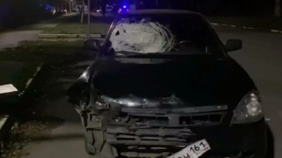 Школьник за рулем. Подросток угнал. Ребёнок за рулём автомобиля. Подросток угнал. Убитые полицейские машины.