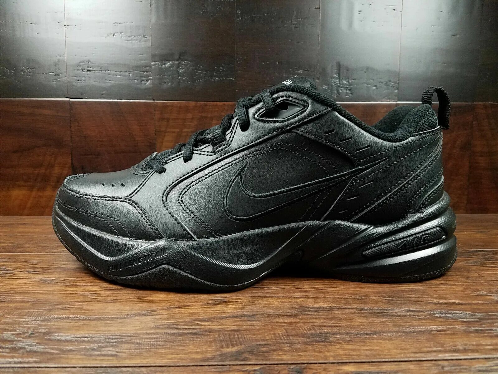 Монархи обувь. Монархи обувь. Nike air monarch iv black. Кроссовки мужские nike air monarch i. Кроссовки мужские nike air monarch iv.