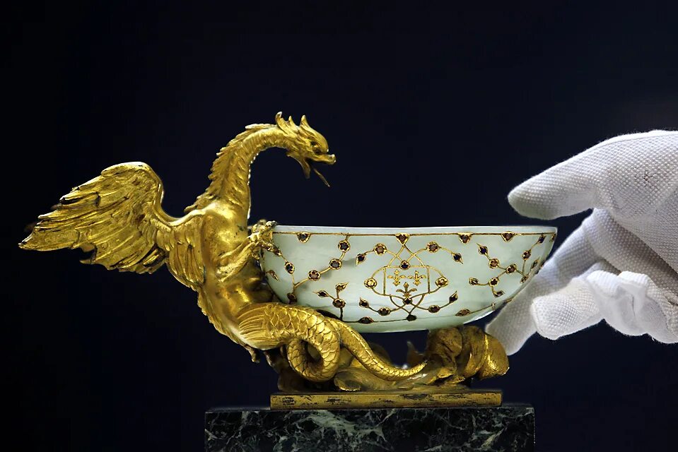 артефакт эпохи. шлем викинга археология. сирия бронзовый век. бронзового период артефакты 4 век до рождения христа. каменный век 2.