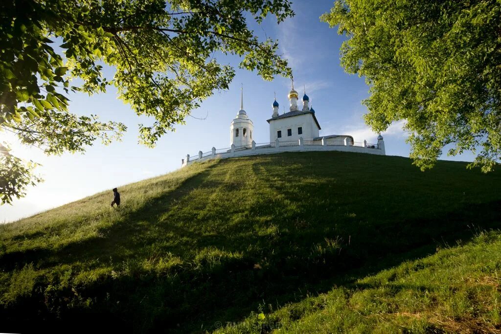 Церковь на холмах. Епифань Успенский монастырь. Епифань Церковь на Холме. Епифанский храм Тульская область. Епифань Тульская область монастырь.