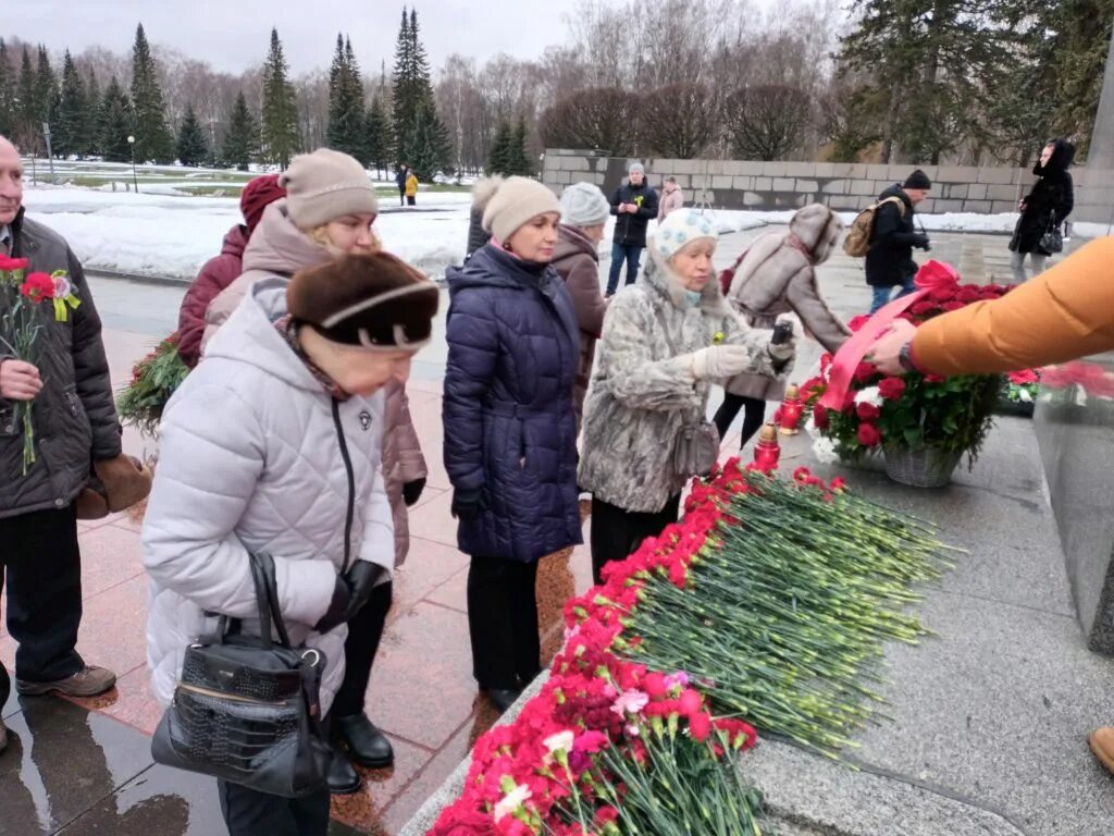 Ветераны блокады ленинграда. Выплата к 80 летию прорыва блокады. Выплата к 80 летию прорыва блокады. 80 лет прорыва блокады ленинграда. Прорыв блокады ленинграда 80.