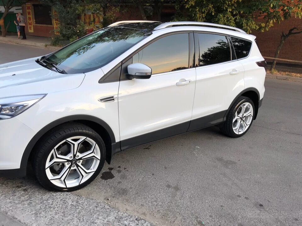 Ford Kuga диски r19. Ford Kuga r19. Ford Kuga 2 r19. Диски на Форд Куга r19.