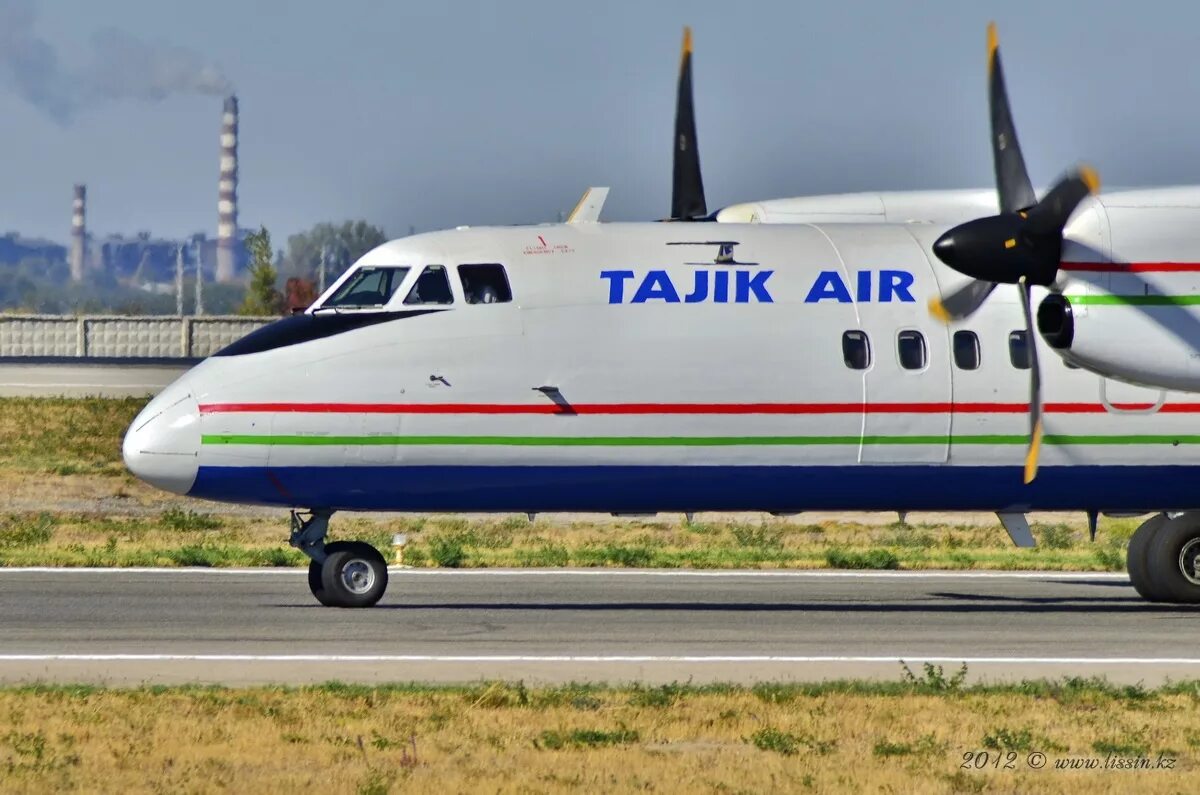 Самое эйр. Таджик Эйр Боинг 747. Таджик Аэро авиакомпания. Самолёт Таджикистана таджик АИР. АН 28 таджик Эйр.