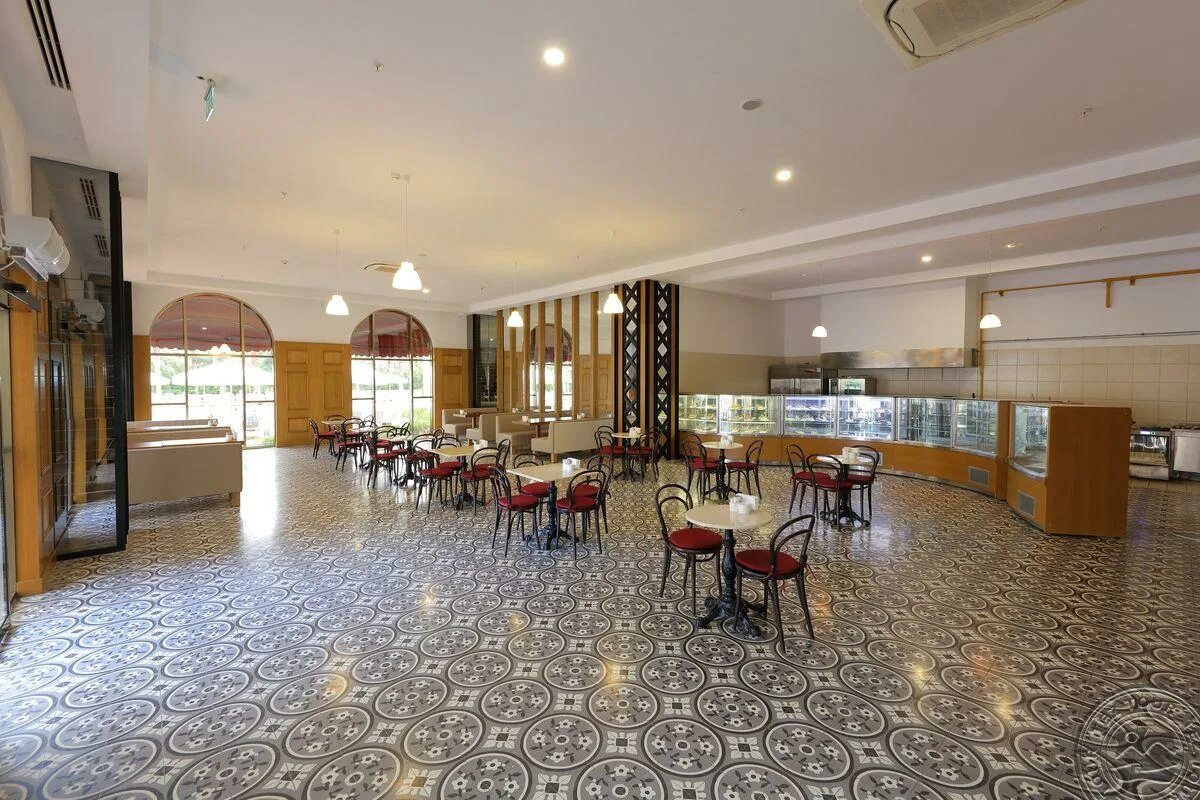 Juju premier palace 5*. Компания л1. Л1 застройщик спб фото сотрудников. Премьер палас жк спб. Amara premier palace (ex.