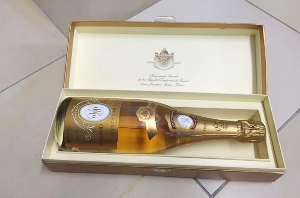 Цена самого дорогого шампанского. Louis Roederer Cristal Brut. 1990 Louis Roederer Cristal Brut Millennium Cuvee Methuselah - 18 800 долларов. Louis Roederer Champagne Cristal. Шампанское марки «Цесаревич».