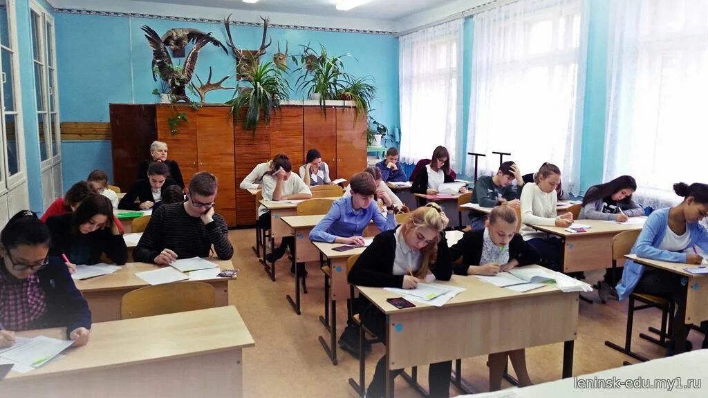 библиотека галибихинской средней  школы нижегородской области. школа 1368 южное бутово учителя. иркутская область 27 школа. шестьюстами учениками. шестьюстами учениками.