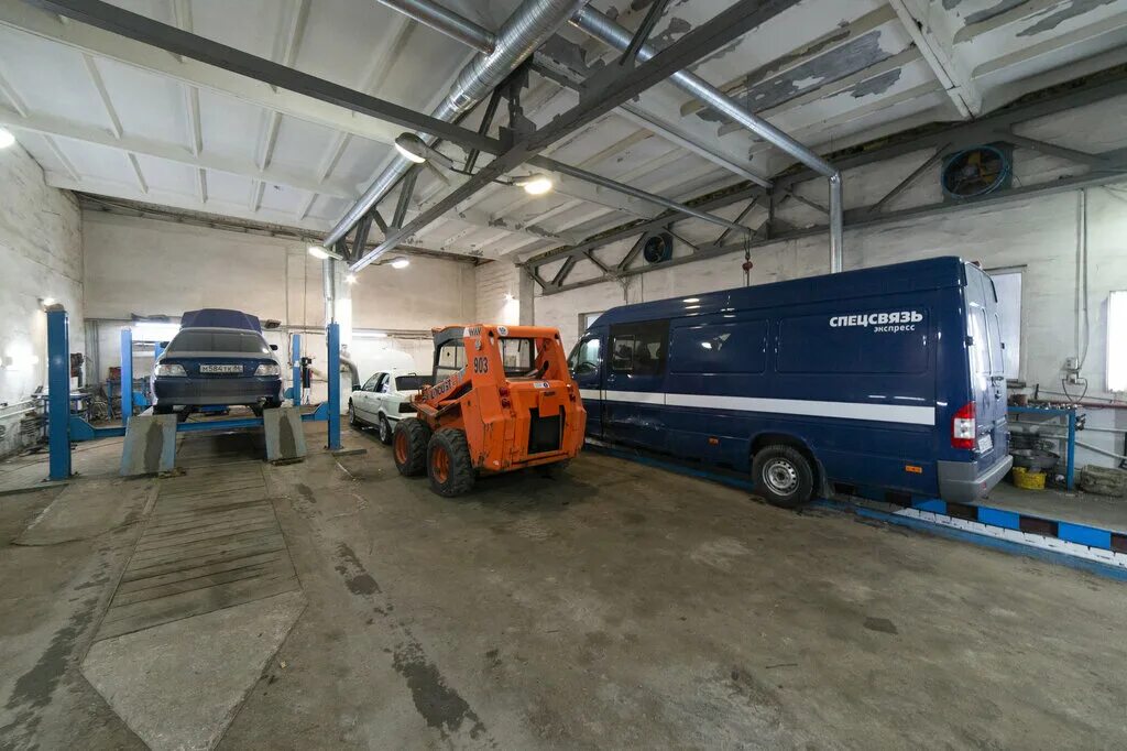 Rheninghaus start 300. Робот сварщик. Сварка роботом металлоконструкций. Help machines. Help machines.