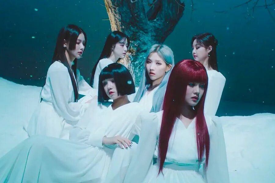 Песня fate джи айдл. Хваа айдл. джи айдл hwaa. g idle участницы hwaa. g idle hwaa обложка.