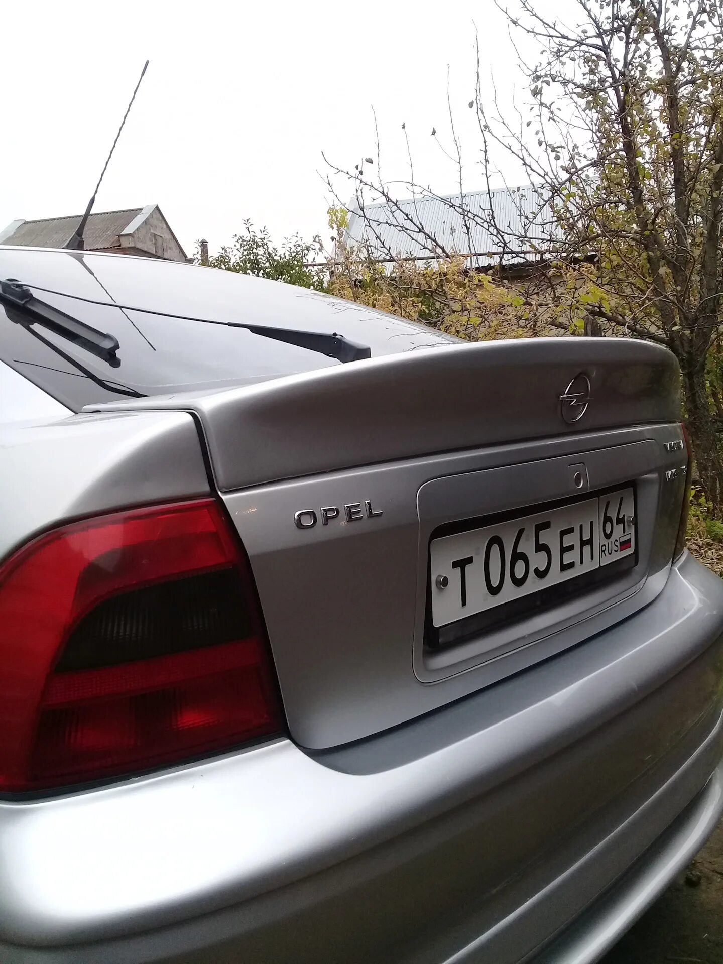 Спойлер на опель вектра с седан. Opel vectra b спойлер. Спойлер на опель вектра б. Спойлер irmscher vectra c. Спойлер на опель вектра б на лобовое стекло.