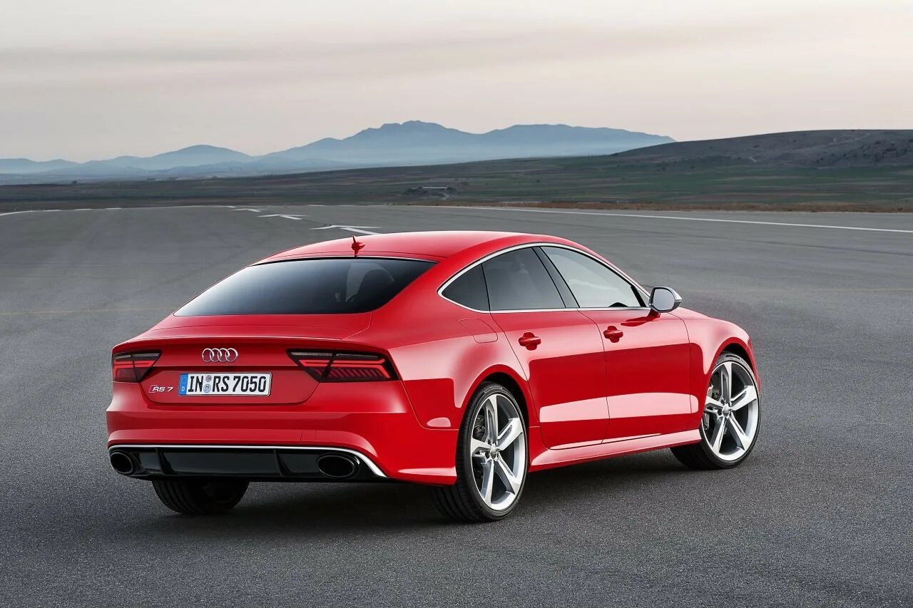 Ауди майот. Audi rs7 Sportback. Audi rs7 2015. Audi rs7 Sportback купе. Audi rs7 2014.