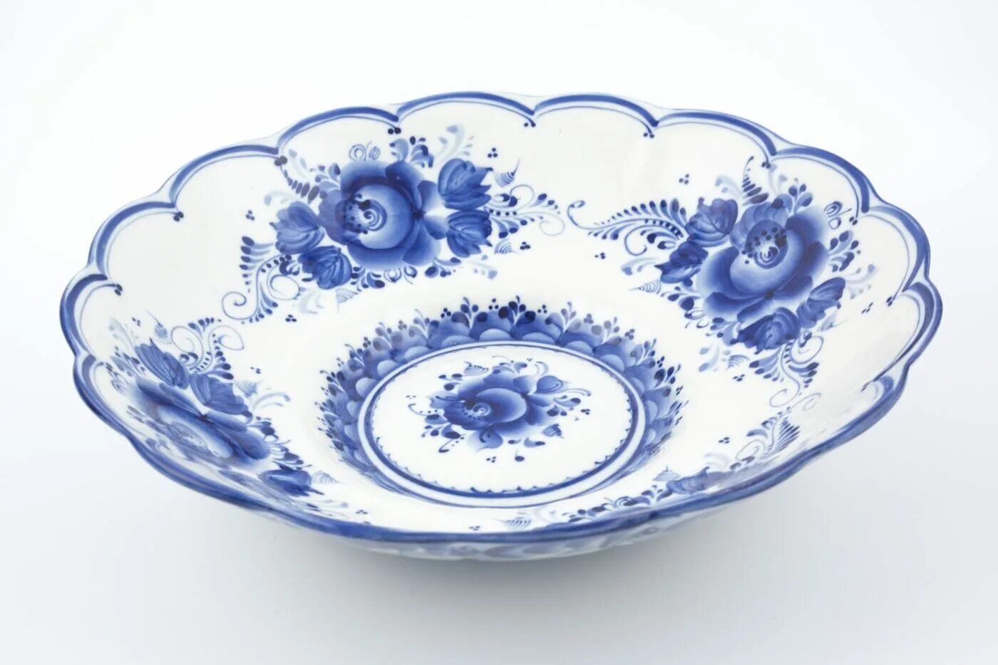 объединение гжель. объединение гжель. зимние узоры. объединение гжель сайт. салатник майский объединение гжель.