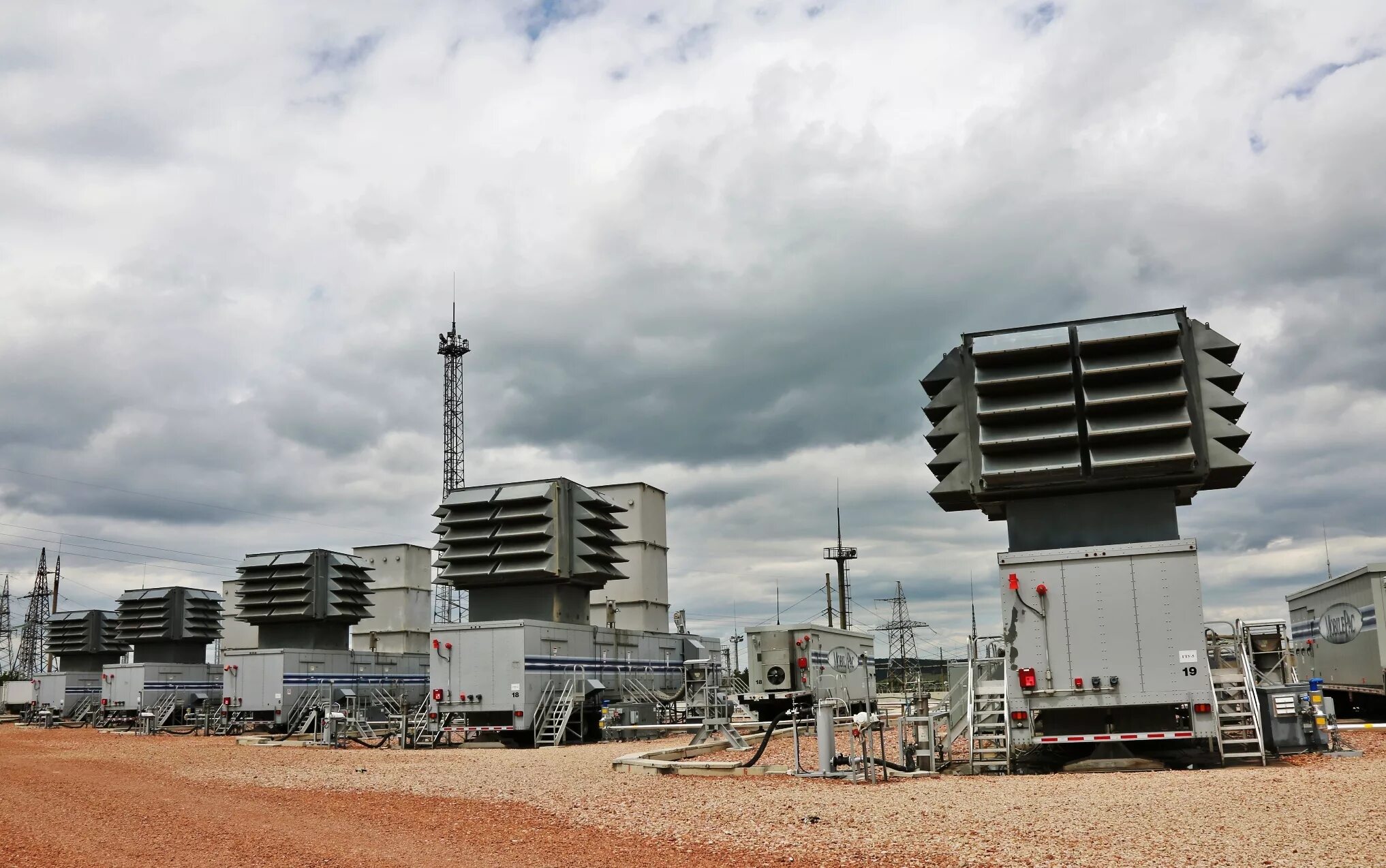 гтэс «урал-2500». гтэс 6 мвт. мобильная станция гтэс в крыму. мобильные гтэс. газотурбинная электростанция 1 мвт.