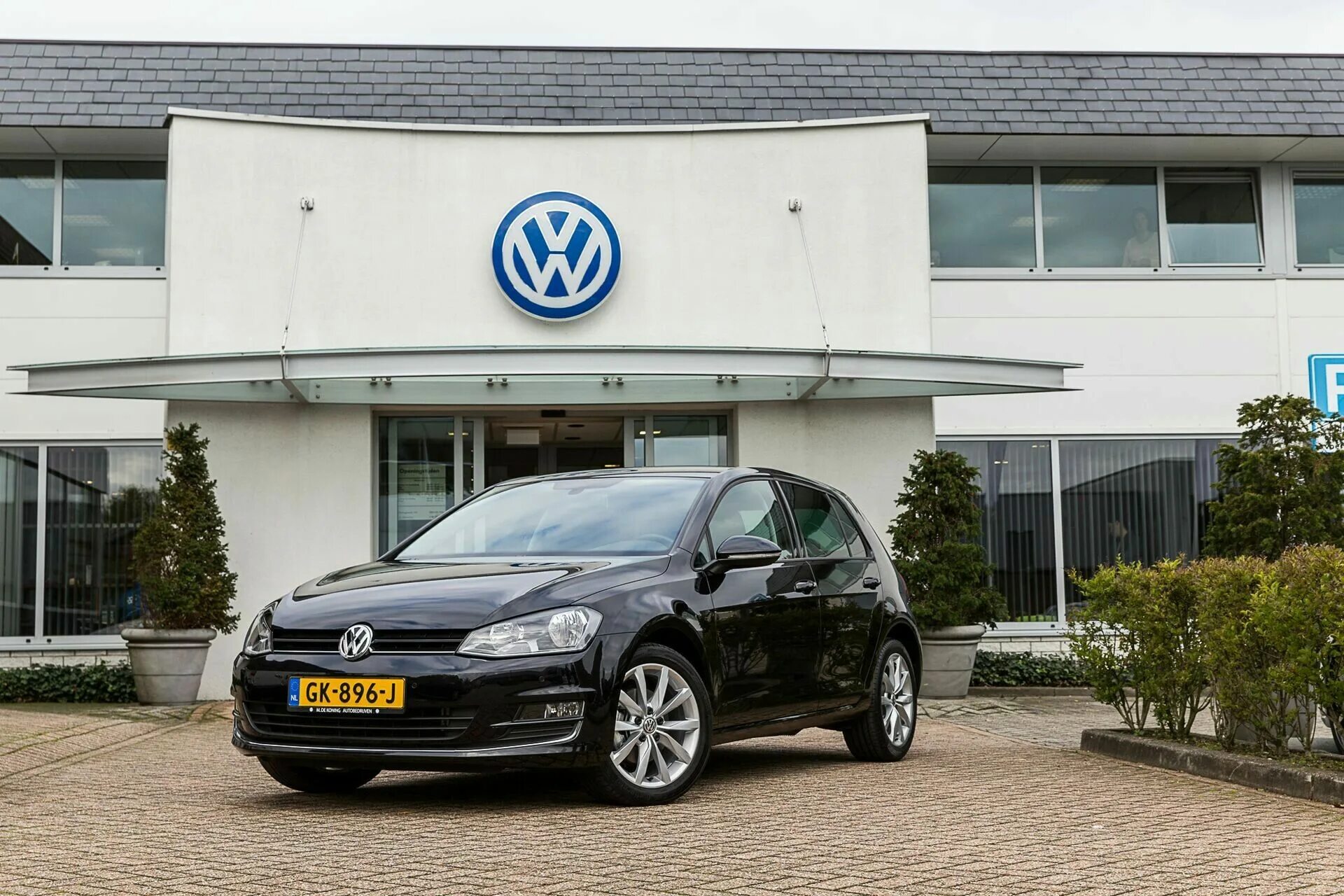 Volkswagen немецкий. Фольксваген Германия. Фольксваген 127. Главный офис Фольксваген в Германии. Volkswagen (концерн) автомобили Volkswagen.