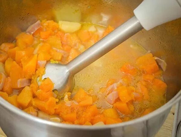 Тыква блендером рецепты. Тыква для похудения. готовка пюре тыквенное блендер. пюре из тыквы блендером. тыква в блендере.