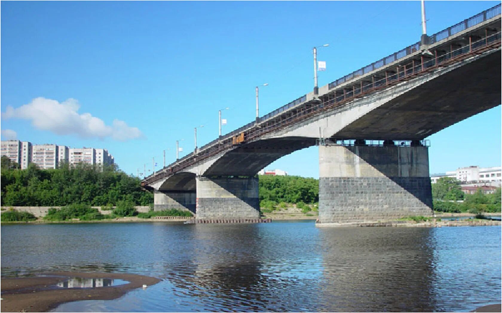 Мост через реку вятка. Мост через вятку киров. мост через реку вятку киров. новый мост через вятку в кирове. старый мост через вятку в кирове.