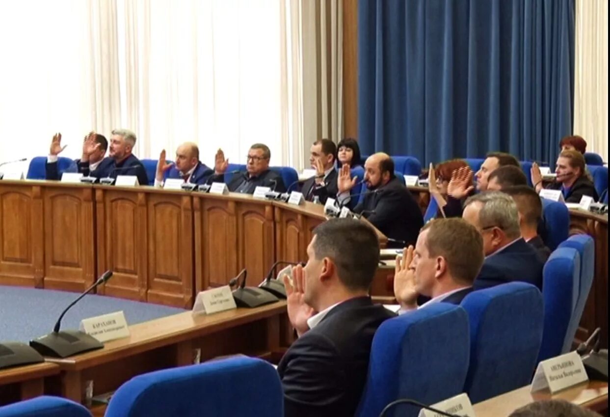 два депутата. депутаты уфы. совет депутатов города новосибирска. требования к депутатам. депутат городского совета беларусь.