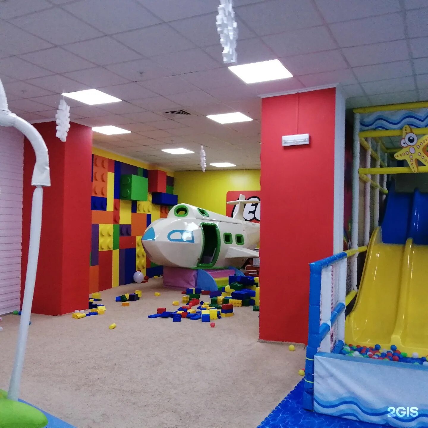 Детский развлекательный центр в красноярске на ладо кецховели. Детский развлекательный центр в красноярске на ладо кецховели. Игровой развлекательный центр для детей. Лайнер детский развлекательный комплекс красноярск. Лайнер красноярск детский центр на ладо кецховели.