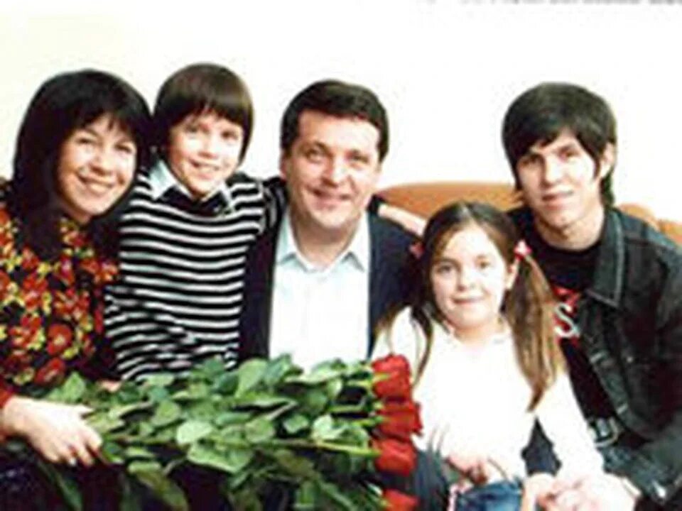 Ильсур метшин дети. Дети метшина. Ильсур метшин дети. Дети ильсура метшина. Ильсур раисович метшин семья.