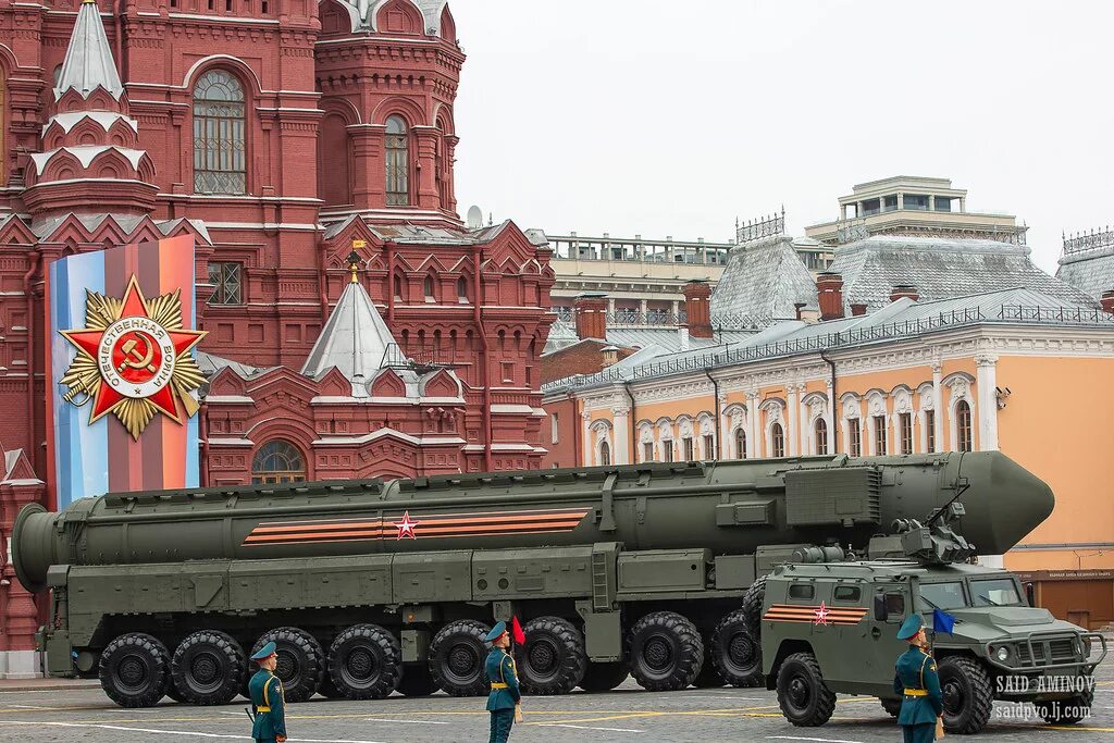 Парад Победы на красной площади техника. Парад техники на красной площади 9 мая. Парад военной техники на красной площади на день Победы. Парад 9 мая красная площадь техника.