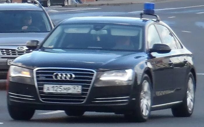 221 мерседес амр. Bmw 7 фсо. Мерседес мл с мигалками. Гуф в арку иномарка с мигалками. Гуф в арку иномарка с мигалками.