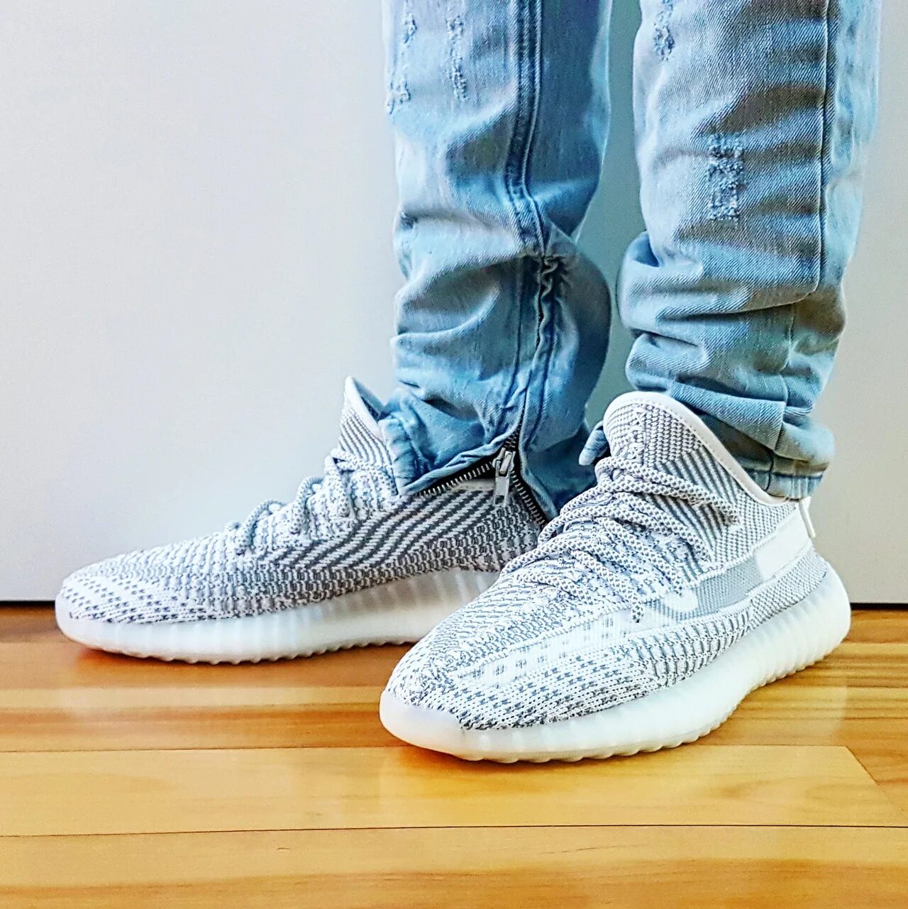 Static v2. Adidas yeezy 350 static reflective. adidas yeezy boost. yeezy boost 350 linen. adidas yeezy boost 350 v2 static.