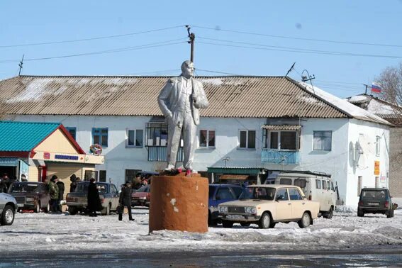 Мишкино Мишкинский район Курганская область. Курганская область Мишкино Мишкинский район деревня Мишкино. Мишкино Курганская область парк. Памятник Ленину Мишкино Курганская область. Мишкино фото