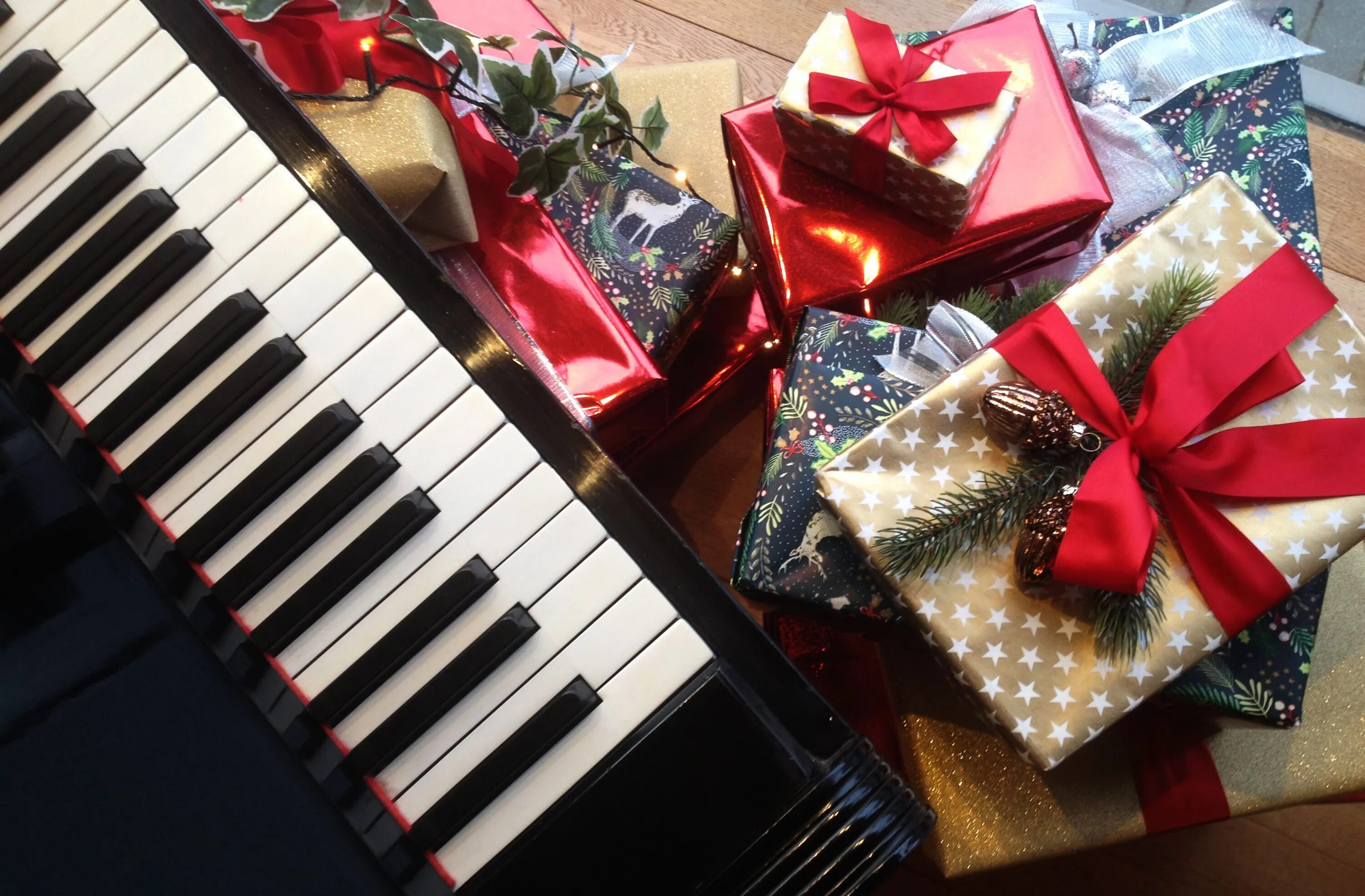 Piano shop. Christmas Piano как сделать.