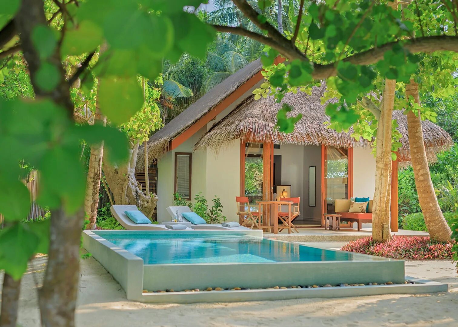 Мальдивы ватер вилла. Мальдивы dusit thani maldives. Мальдивы бунгало пирс. Water villa мальдивы. Dusit maldives.