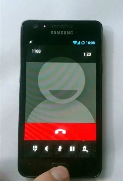 Телефон samsung вызов. Экран вызова самсунг. Самсунг звонит. Самсунг вызов. Самсунг с3 входящий звонок.