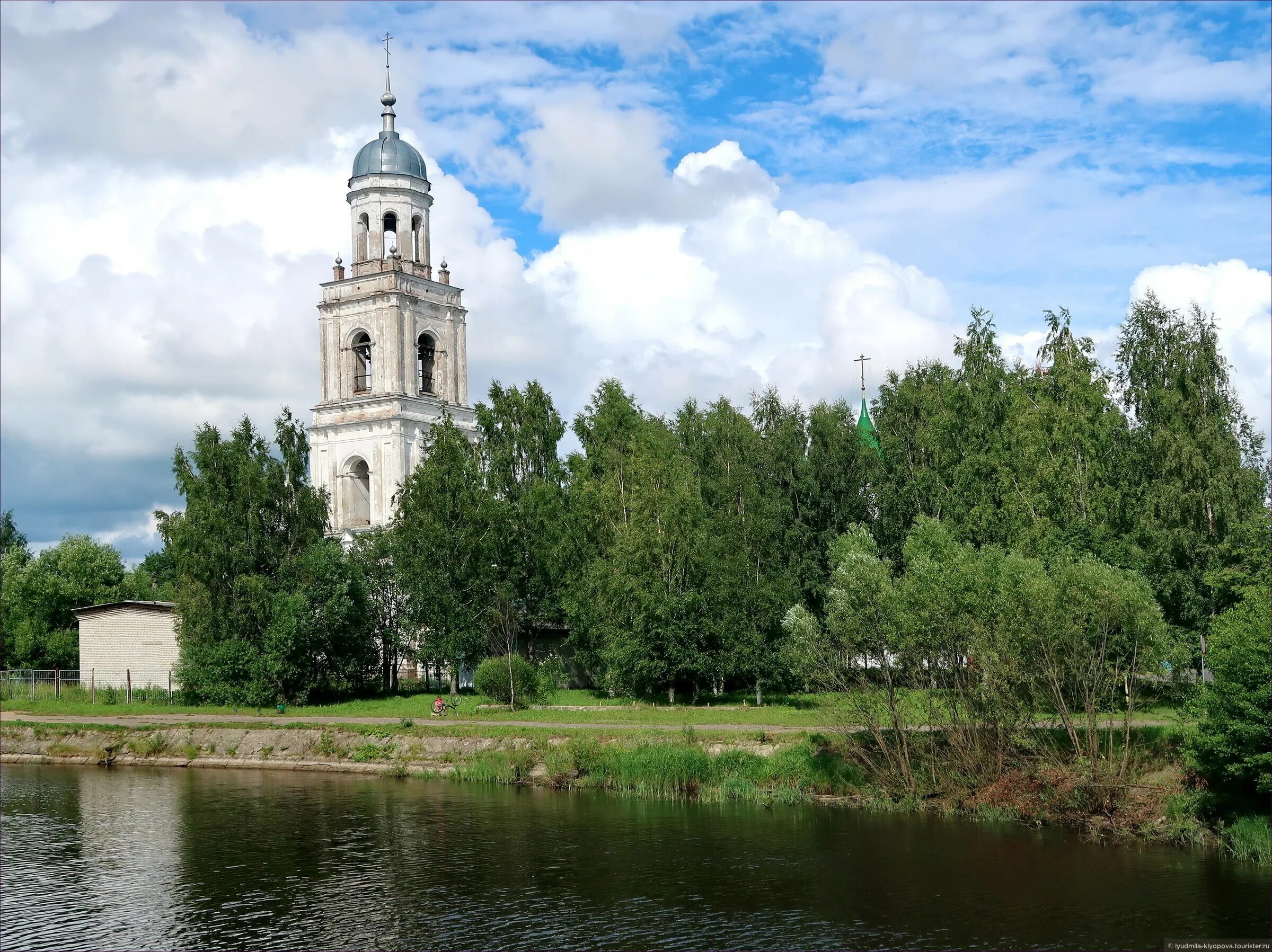 Городок пошехонье. Пошехонье ярославская. Пошехонье ярославская. Парк пошехонье. Пошехонье собор.