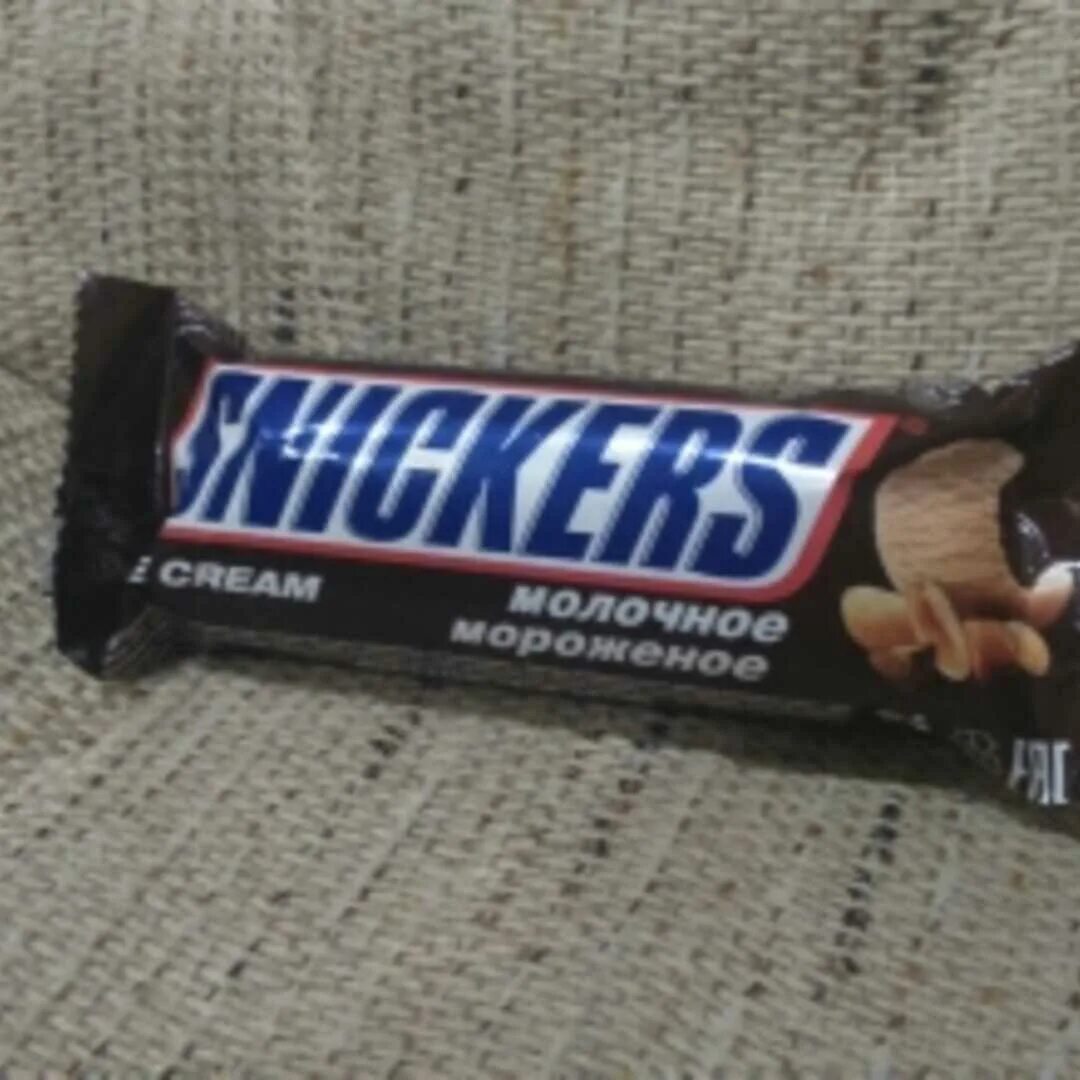 Сникерс бжу. Батончик snickers пломбир, 40 г. Мороженое snickers батончик. Мороженое Сникерс Славица. Мороженое Сникерс ккал.